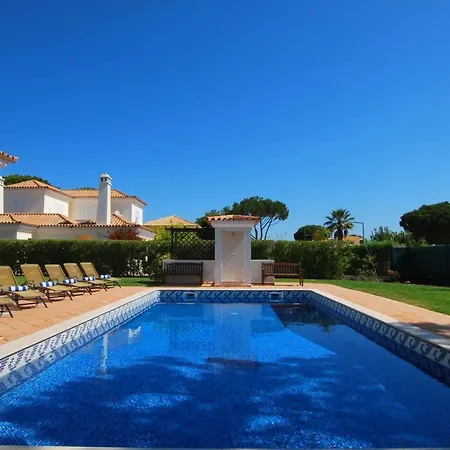 Vale Do Garrao Sleeps 10 Pool Air Con Wifi